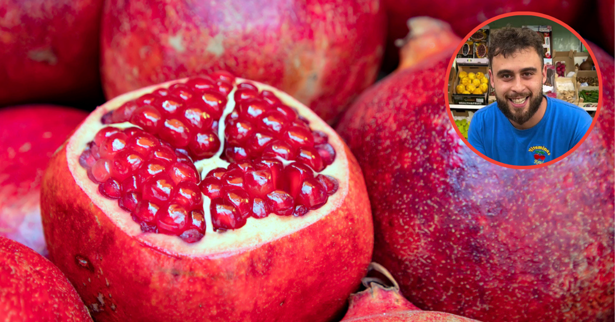 El truco fácil de un famoso frutero para pelar la granada en menos de un minuto