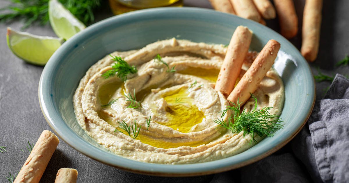 Hummus de lentejas con hierbas y aceitunas visto en el recetario de la Universidad de Harvard