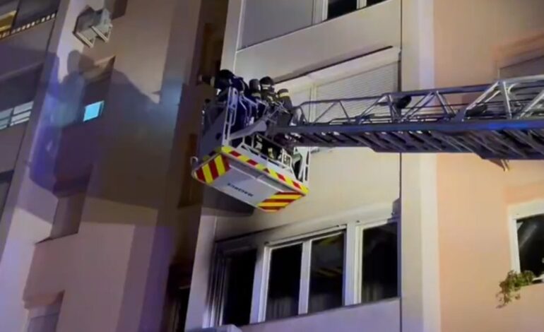 Al menos ocho heridos por el incendio en una vivienda en Carabanchel, Madrid