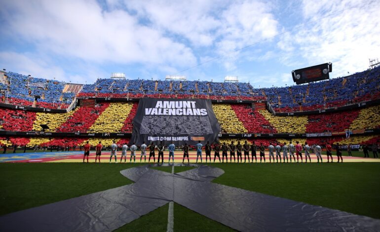 El conmovedor homenaje de Mestalla en recuerdo por las víctimas de la DANA