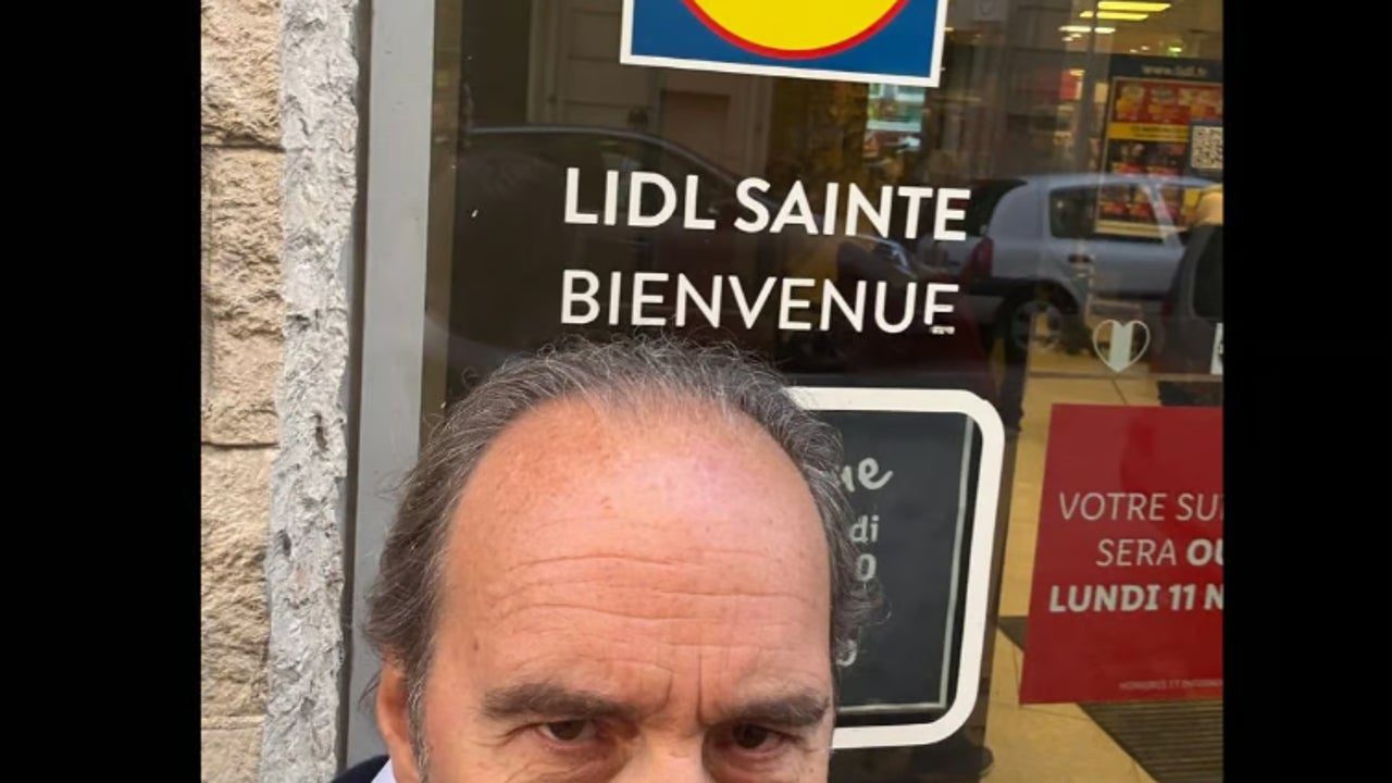 Un multimillonario francés acude a un Lidl para batirse en duelo contra un internauta anónimo que le criticó en X