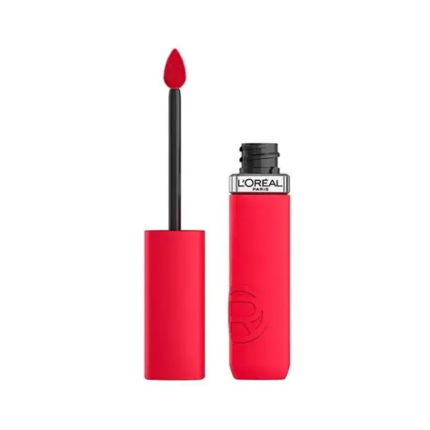 Labial líquido de L'Oréal Paris en color rojo.