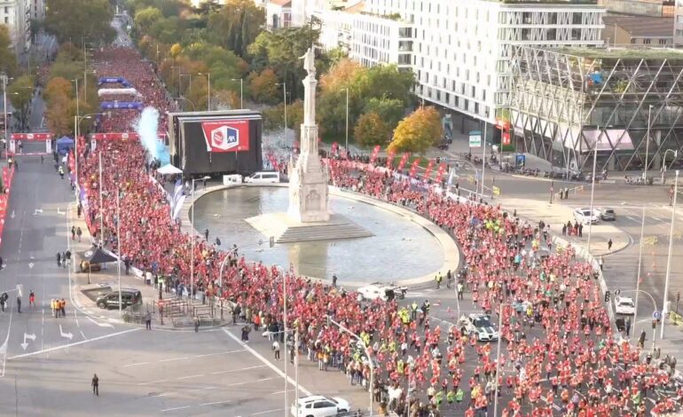 El emotivo minuto de silencio iniciado por Matías Prats por la DANA en la carrera Ponle Freno, que bate récords