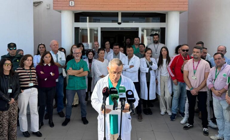 Cádiz clama contra las últimas agresiones a sanitarios, una de ellas con una barra de hierro