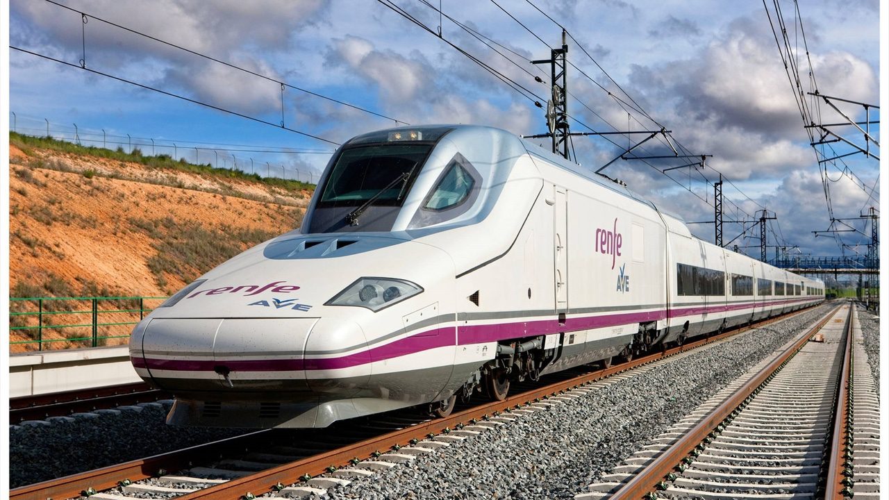 Renfe reanuda el AVE Valencia