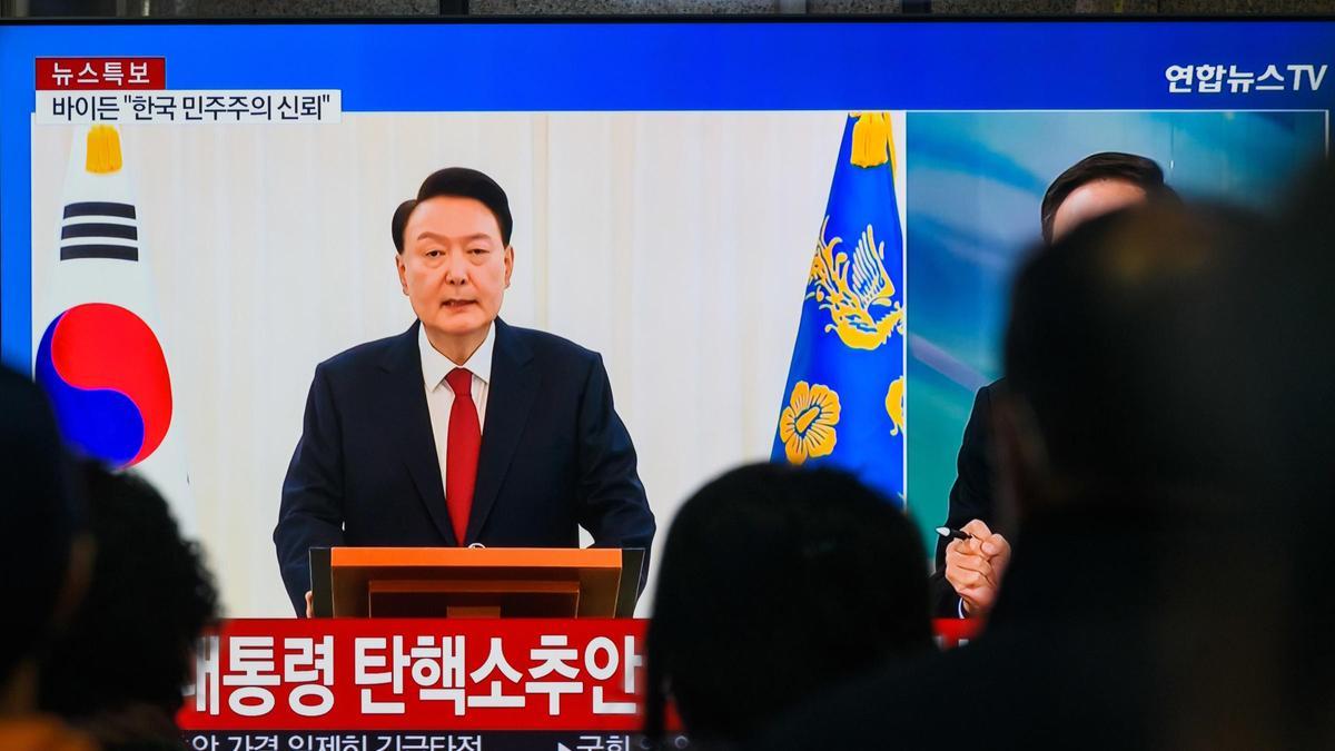 Seúl emite una orden de detención contra el presidente Yoon Suk-yeol por imponer la ley marcial en Corea del Sur