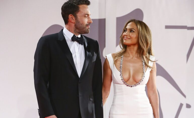 Ben Affleck sorprende a Jennifer Lopez con un emotivo regalo navideño