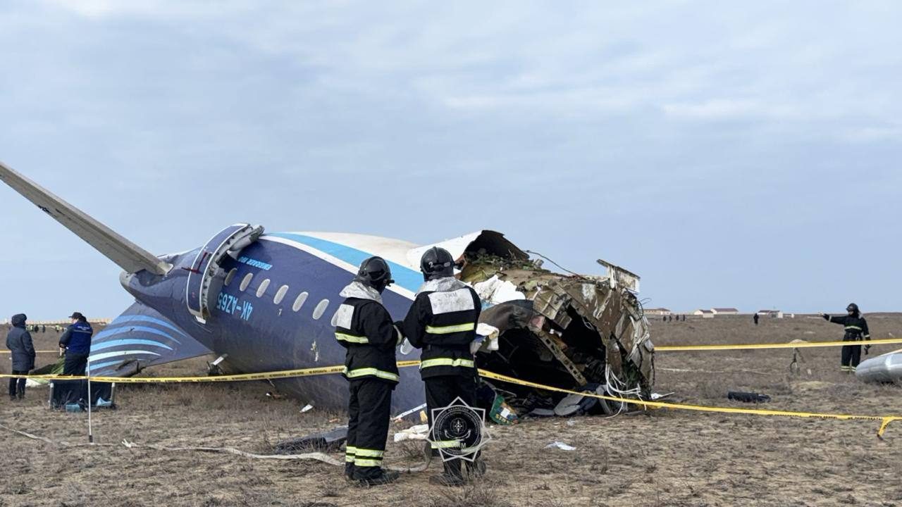 Fuentes del Gobierno azerbaiyano afirman que el avión fue alcanzado por un misil ruso