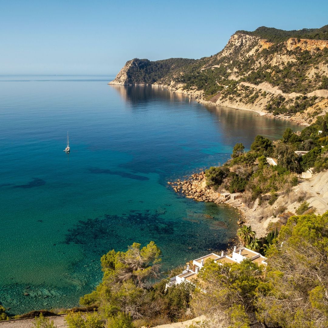 Cala Llentrisca junto a Es Cubells, Ibiza