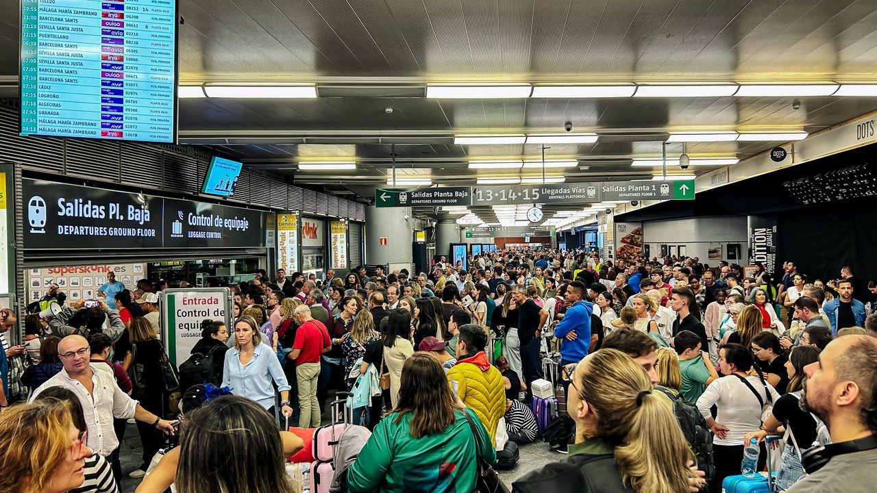 De caos en caos ferroviario hasta el desquiciamiento del usuario