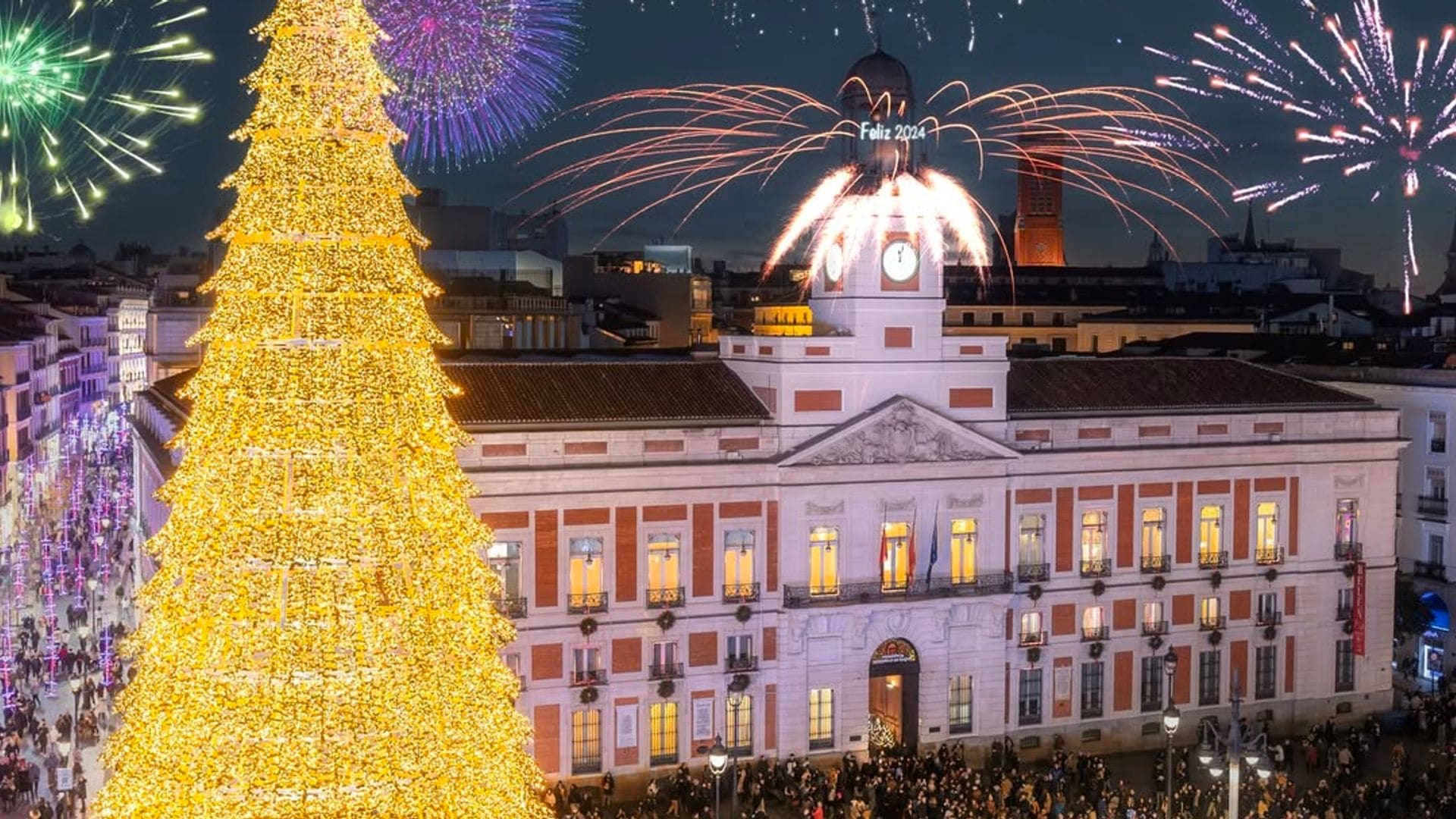 Fuegos artificiales en la Puerta del Sol en Navidad