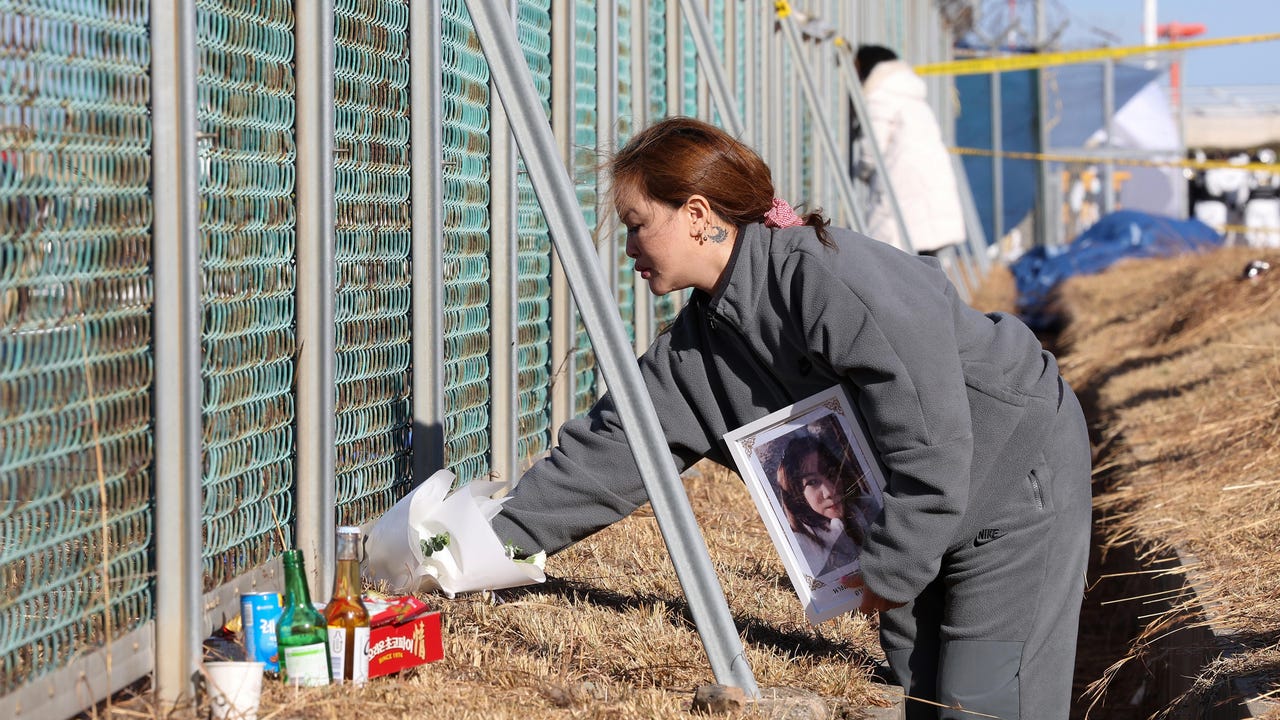 Problemas en las «cajas negras» retrasan la investigación del accidente aéreo en Corea del Sur