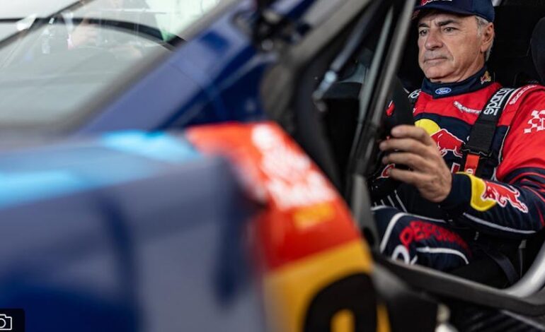 Carlos Sainz pone rumbo al Dakar