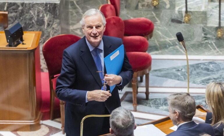 Francia debate la moción de censura que hará caer al Gobierno de Barnier tras solo tres meses