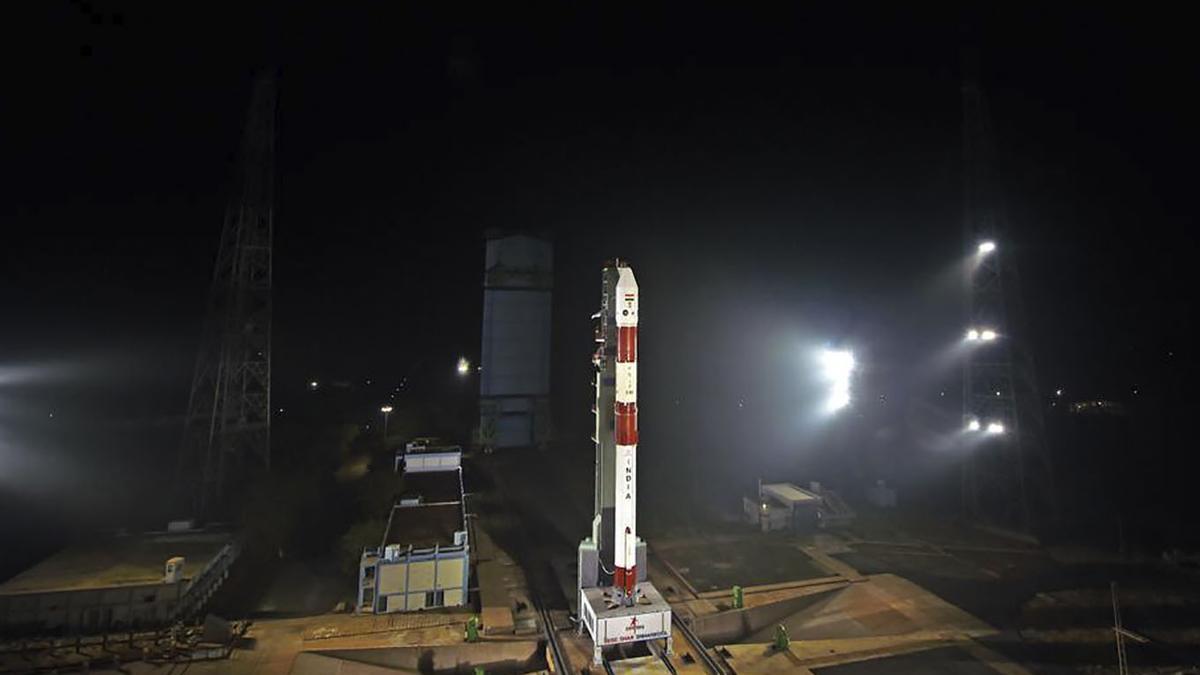 La India lanza la misión SpaDeX para acoplar dos satélites en el espacio