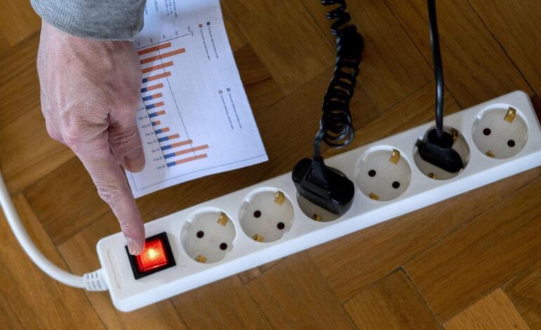 La nueva tarifa regulada produjo un sobrecoste del 7% del precio de la electricidad en las facturas de 2024