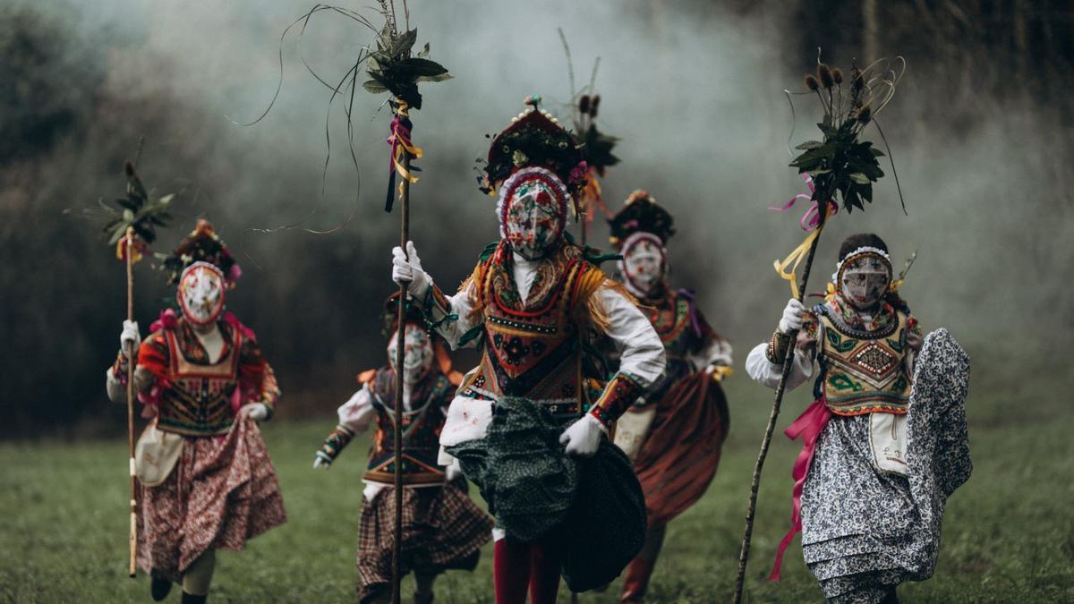 somórguiate na historia de les muyeres máxiques que protexen l’entornu rural