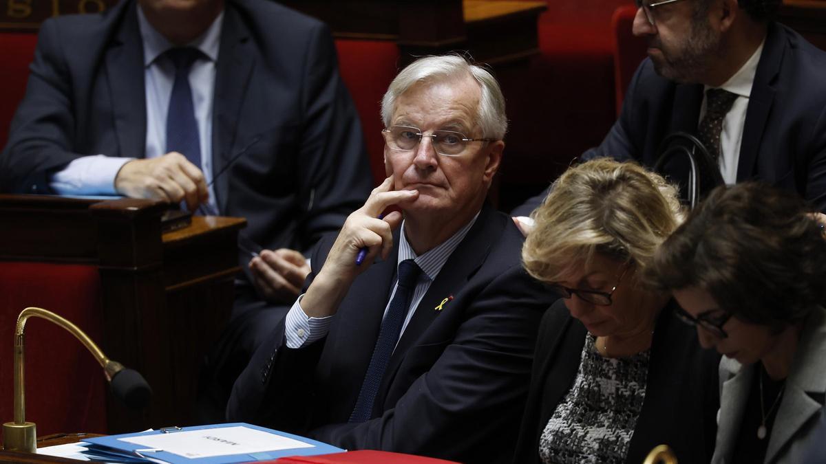 debate, votación y última hora de Barnier, Le Pen y Macron