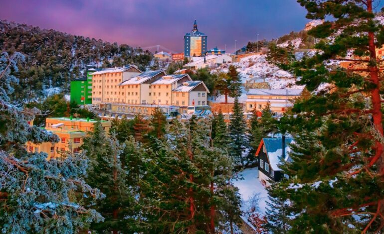 10 planazos navideños en Navacerrada,el pueblo madrileño donde aparca Papá Noel