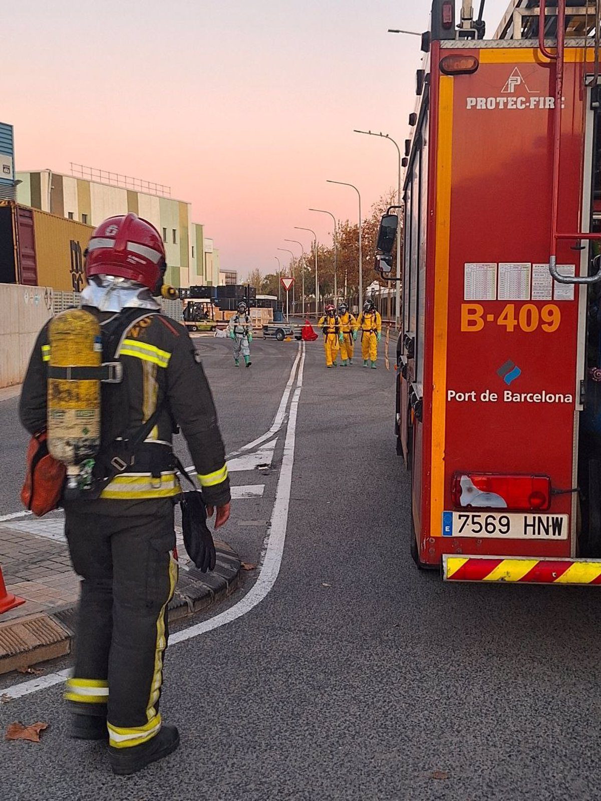 Desconfinan las empresas cercanas a la fuga tóxica de la Zona Franca de Barcelona