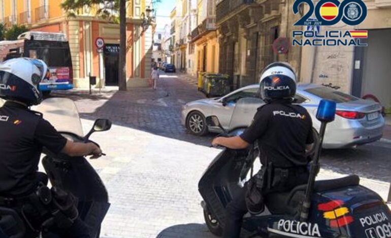 Detenido en Jerez un hombre armado con dos cuchillos que amenazaba a la gente por la calle