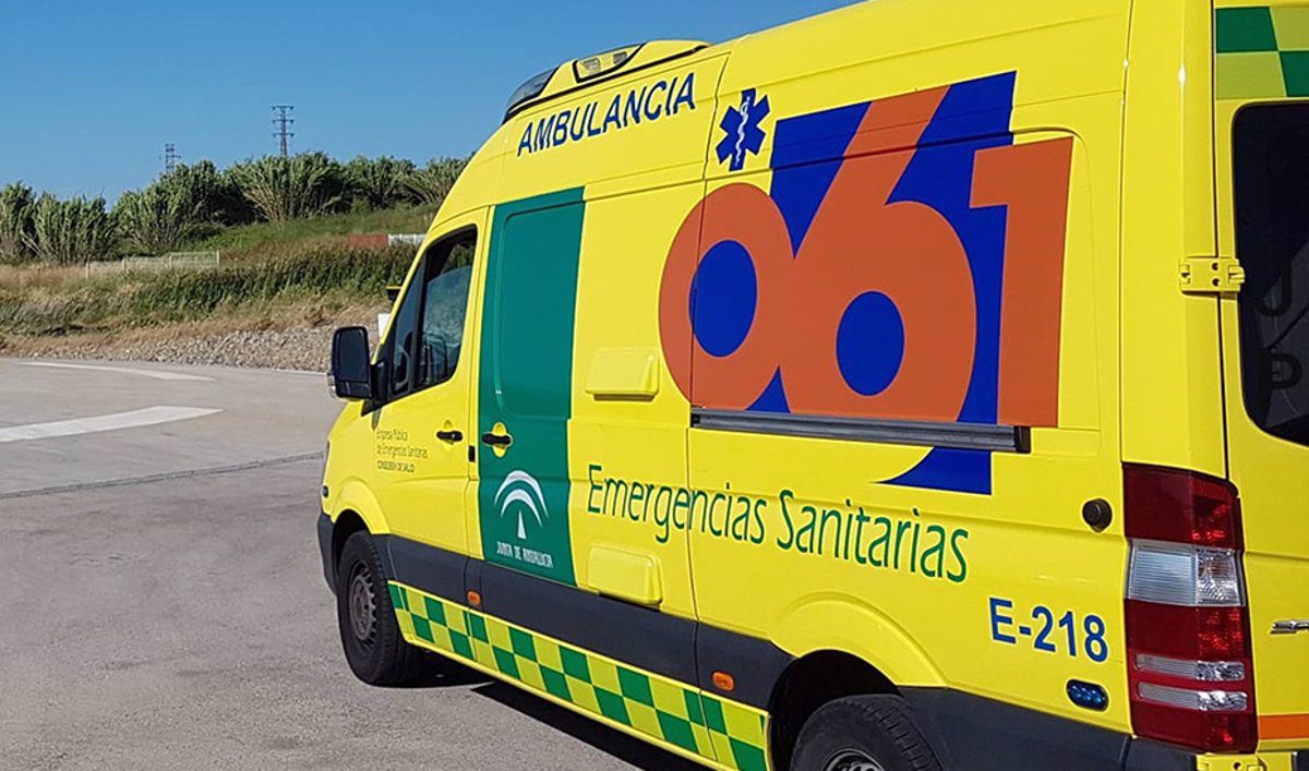 Arden unas 120 chabolas en un incendio originado en un poblado de Lucena del Puerto (Huelva) sin daños personales