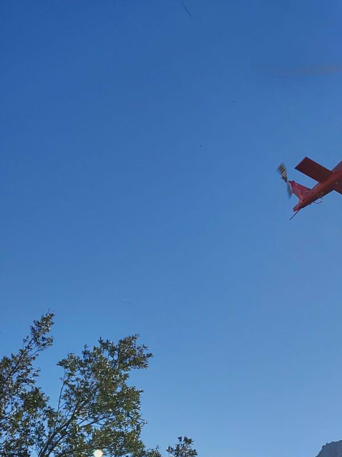 El helicóptero rescata en Ramales a un escalador madrileño con un tobillo roto