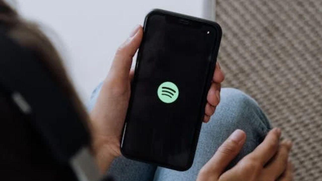 Spotify muestra contenido para adultos por error en su plataforma