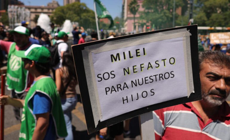 Argentina: ¿cómo sobreviven los más vulnerables a las medidas de Milei?