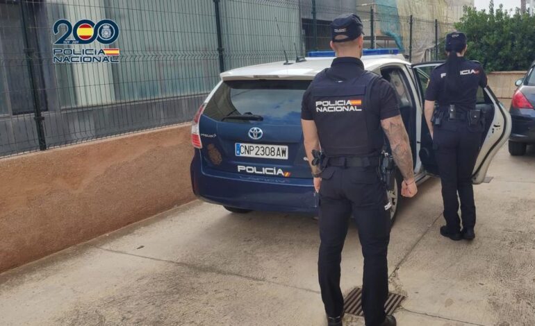 TRÁFICO ARMAS DROGAS | Cinco detenidos por trafico ilegal de armas y drogas en Madrid