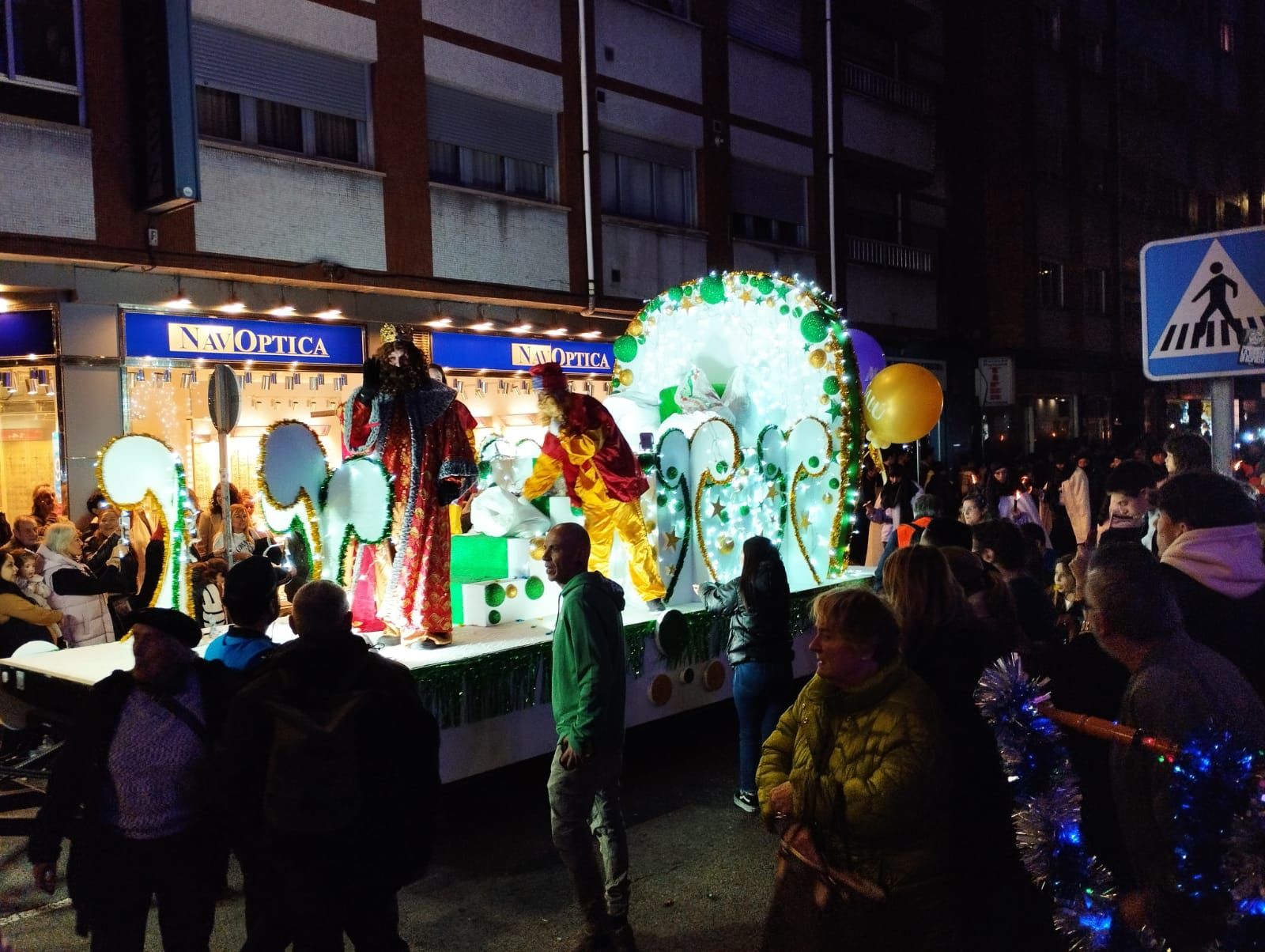 Así fueron las cabalgatas en Mieres y Langreo