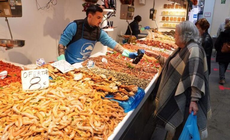 CABEZA NEGRA DE LANGOSTINO | Un pescadero da por fin la solución: así evitarás que las gambas se pongan negras