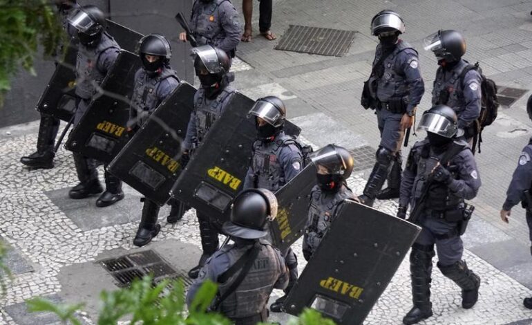 Los combates entre criminales y policías dejan al menos trece muertos en Brasil