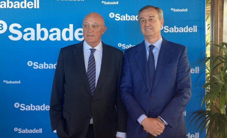 El Sabadell prepara un plan estratégico hasta 2027 para probar que será más rentable sin el BBVA