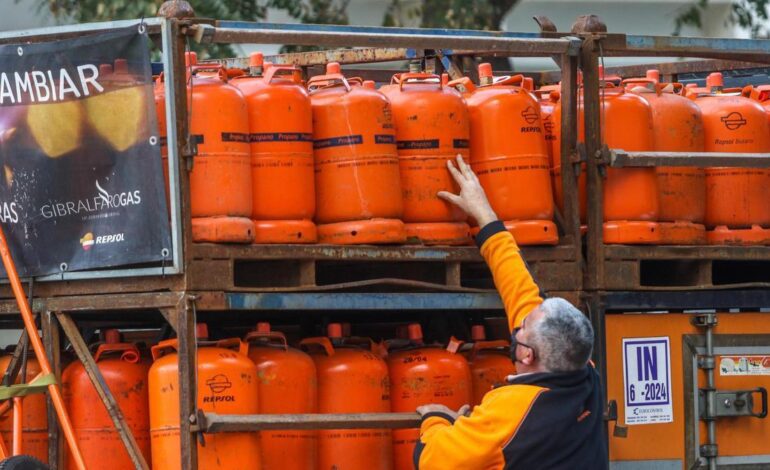 Los distribuidores de butano abordarán en febrero si suspenden el reparto de forma indefinida