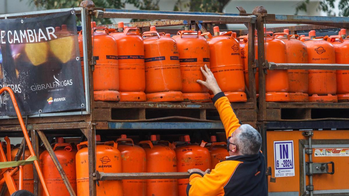 Los distribuidores de butano abordarán en febrero si suspenden el reparto de forma indefinida