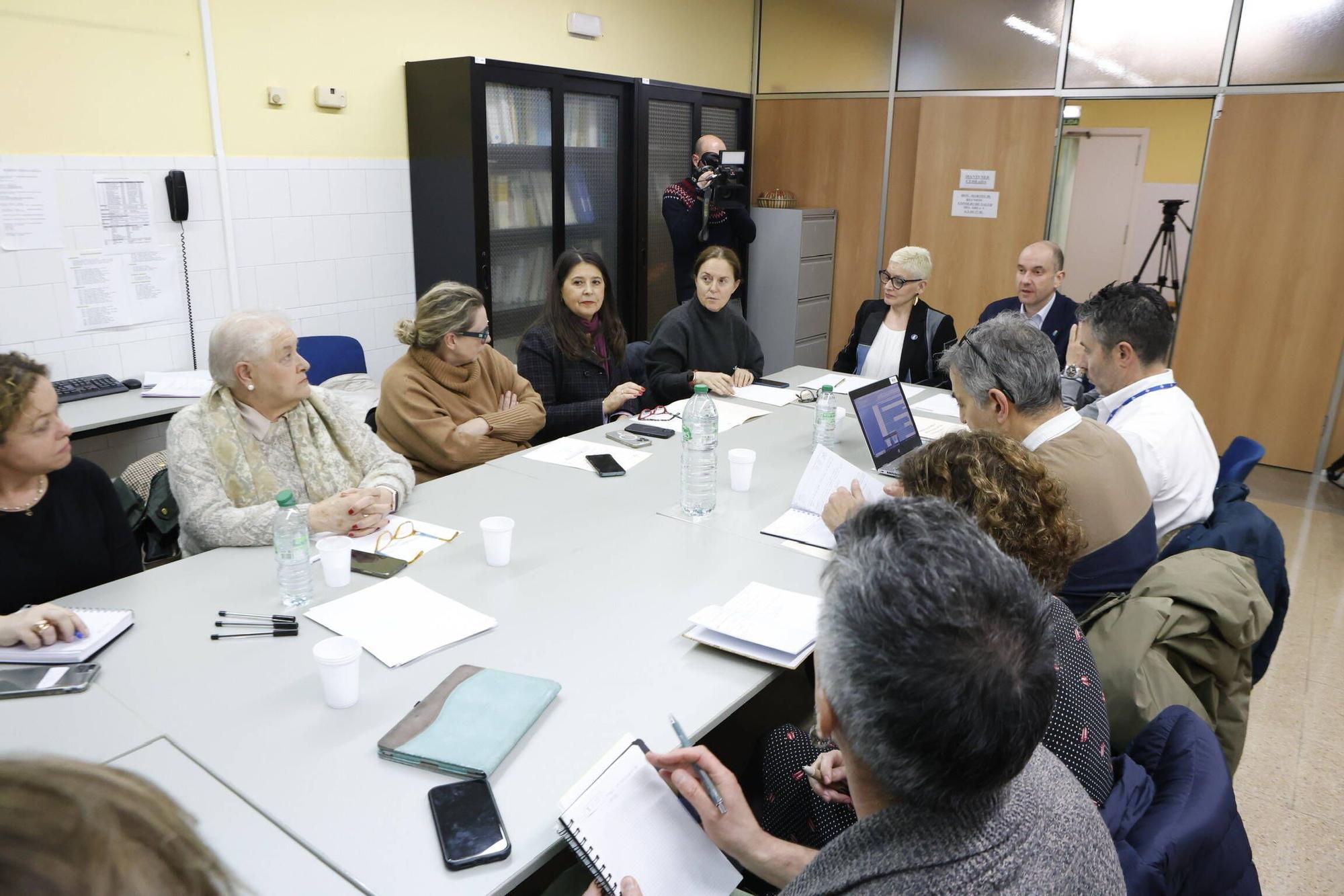 El Consejo de Salud celebrado en Gijón después del paro de la expansión de Cabueñes, en imágenes