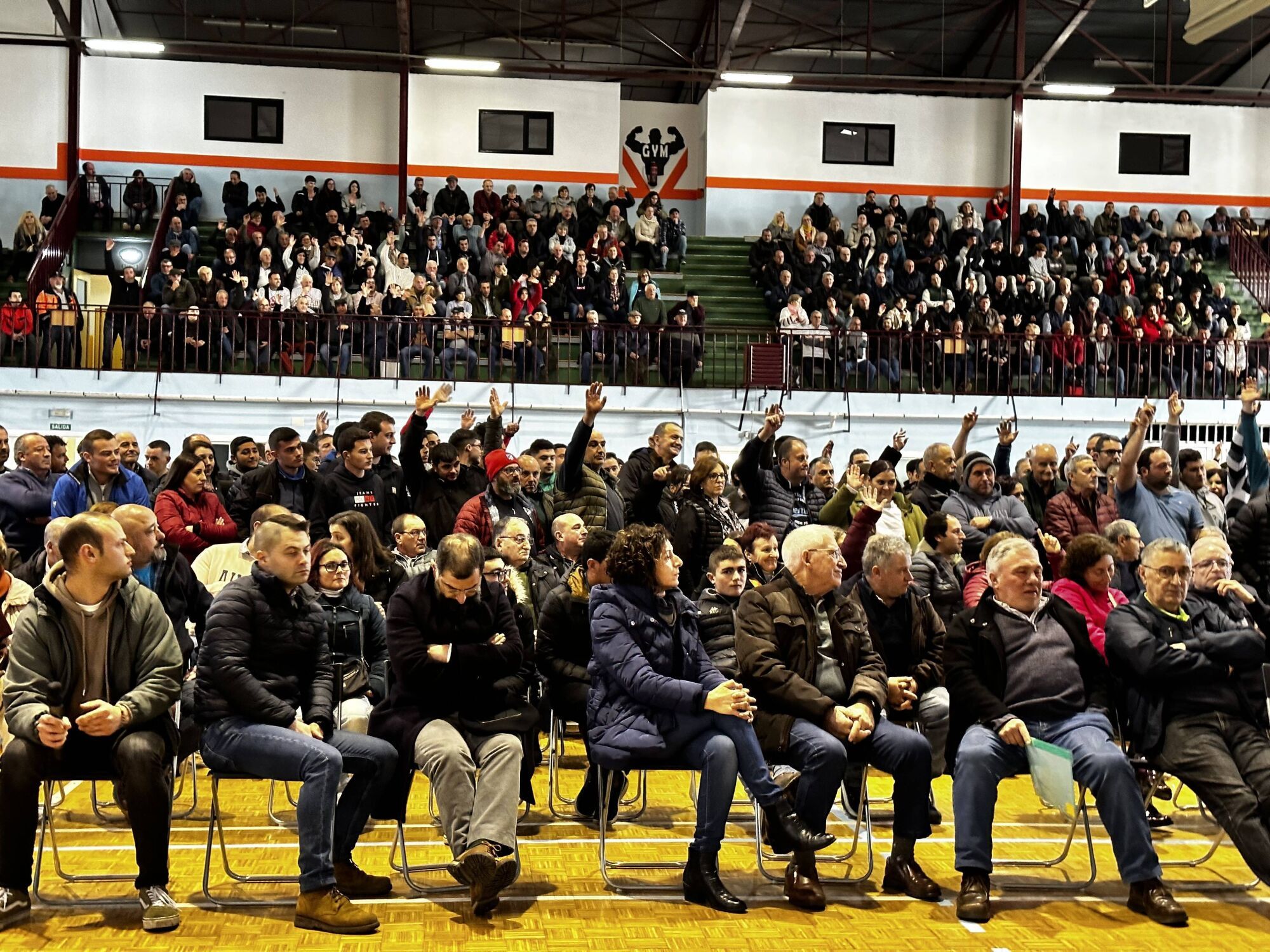 EN FOTOS: Tensión entre ganaderos y el Principado en Tineo por las medidas contra la tuberculosis bovina