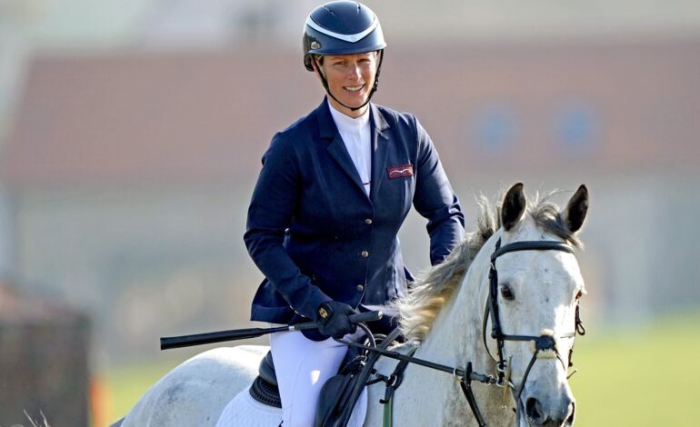 El tremendo susto vivido por Zara Phillips al haber estado a punto de ser atacada por un caballo y que fue grabado en vídeo