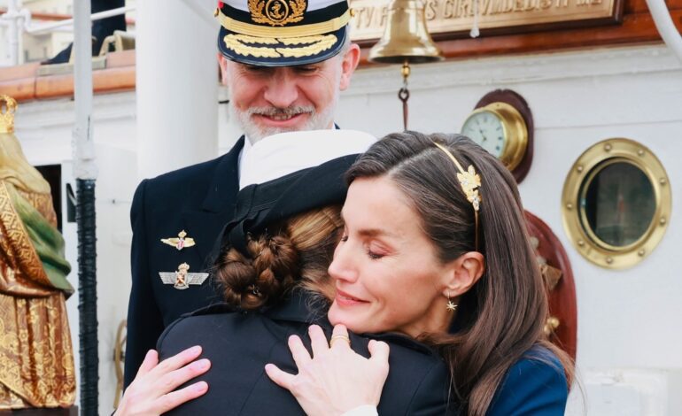 «¿Dónde está mi chica?»: Las tiernas palabras de la Reina Letizia buscando a la Princesa Leonor en el Juan Sebastián Elcano