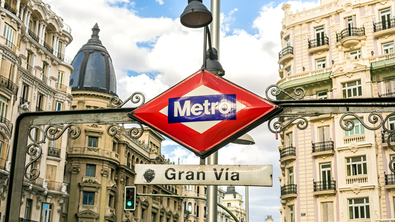 Horario del metro de Madrid y los autobuses de la EMT En Nochevieja 2025 y año nuevo