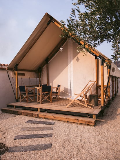 Una de las “suites” de WeCamp Cadaqués. 