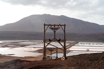 Vista de las salinas de Pedra Lume en la isla de Sal.