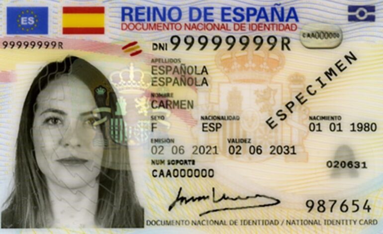 Un problema informático paraliza los trámites de emisión y renovación del DNI y el pasaporte desde el viernes