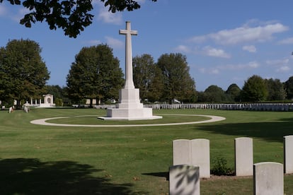 El cementerio de Bayeux en honor a los muertos de la Segunda Guerra Mundial.