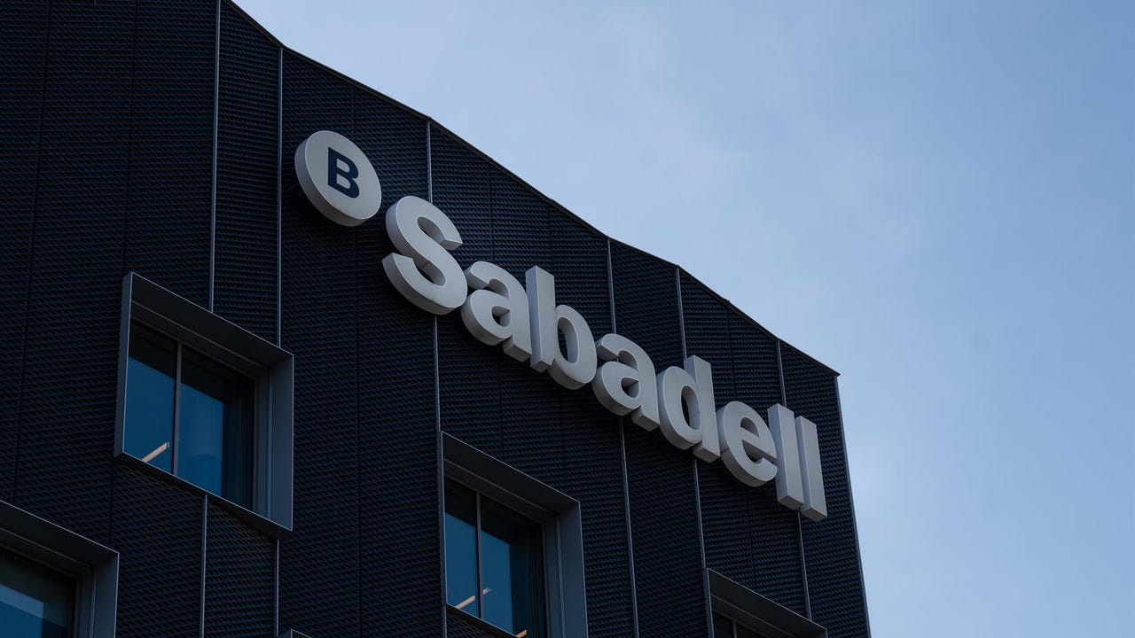 Sabadell retornará su sede fiscal a Cataluña siete años después del ‘procés’ y en plena OPA de BBVA