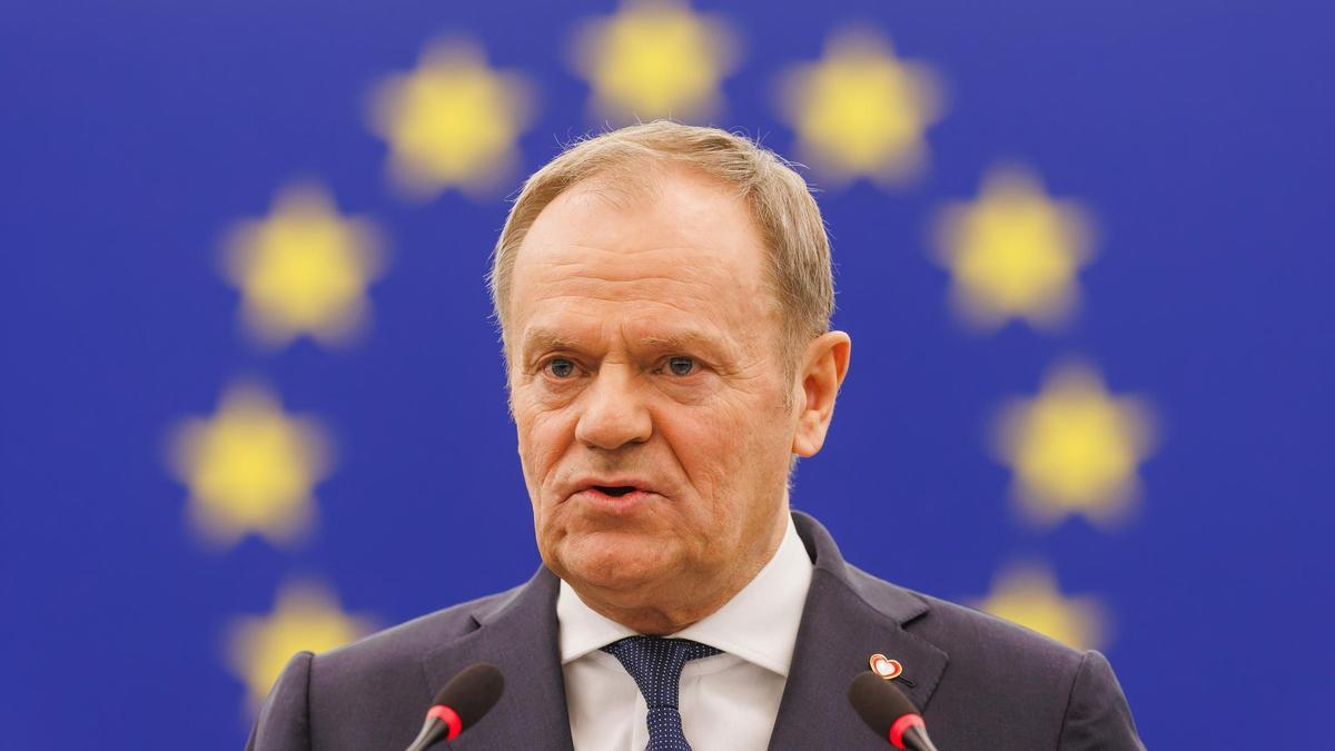 Tusk llama al rearme de Europa «para sobrevivir» y carga contra la política migratoria y medioambiental de la UE