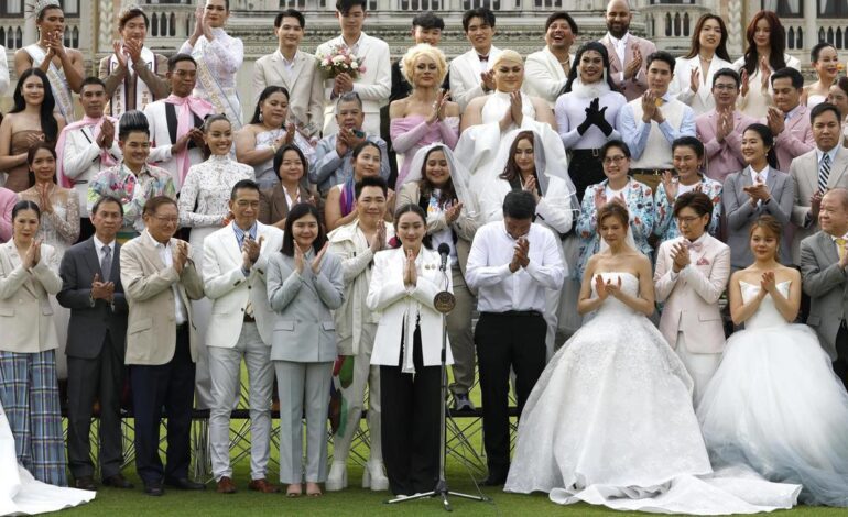 Tailandia abre la puerta al matrimonio igualitario con una boda colectiva de 300 parejas