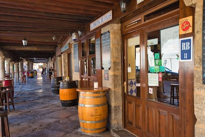 La esquina de Colás, una de las tabernas ubicadas en el alcalde de Plaza de Toro.