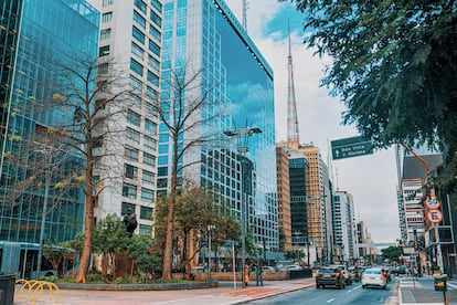 Vista de la avenida Paulista en São Paulo (Brasil).